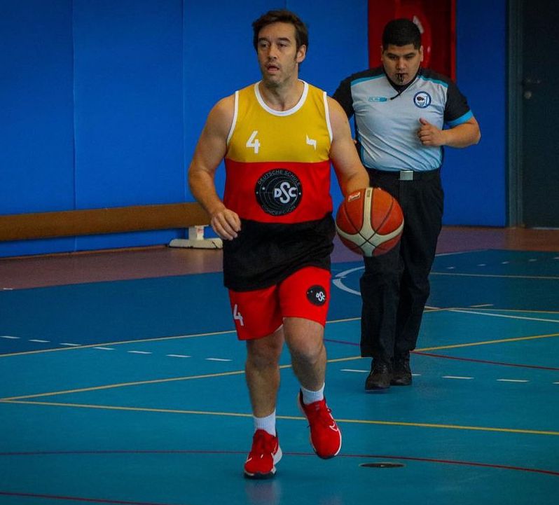 N_Dunn Parte la III edición del torneo de básquetbol de ex alumnos de colegios alemanes de Chile.